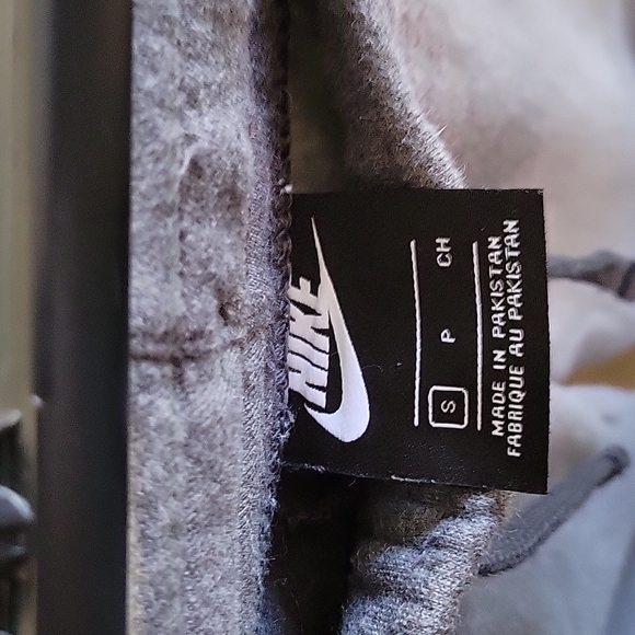 Sweat pants - Picture 2 of 3